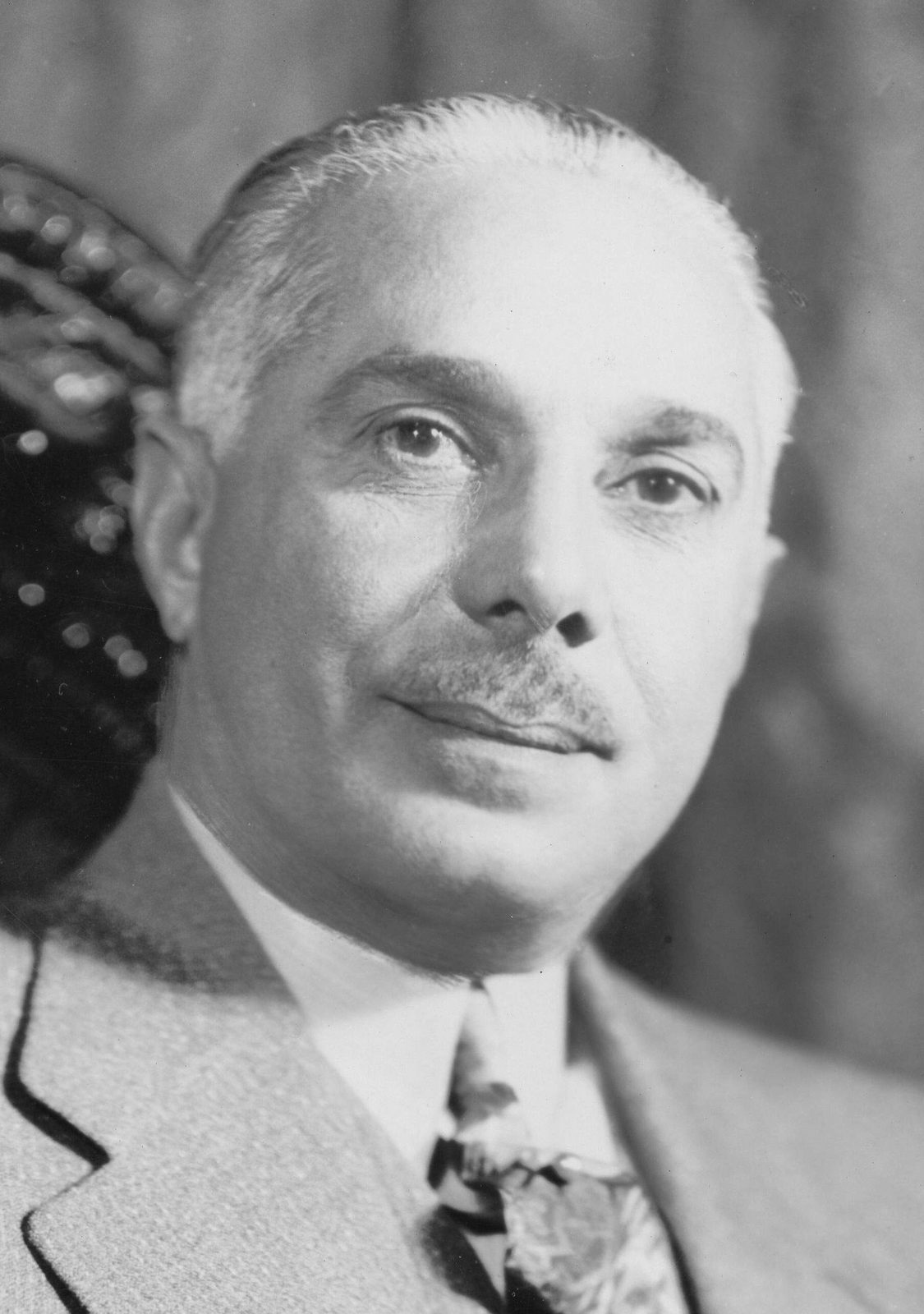 拉斐尔·莱昂尼达斯·特鲁希略:1930–1961 年统治多米尼加,1936 年把首都改名「特鲁希略城」。